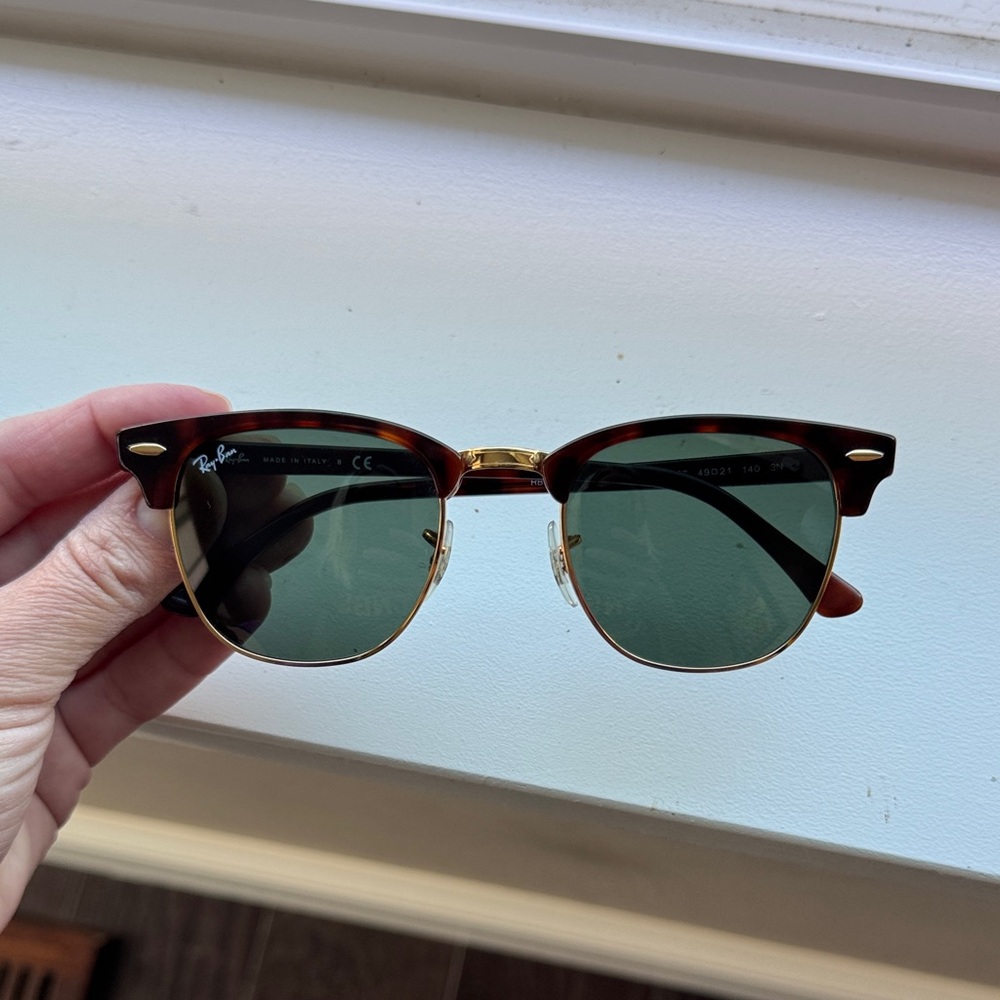 Ray-Ban Clubmaster Tortoise and Gold Frame